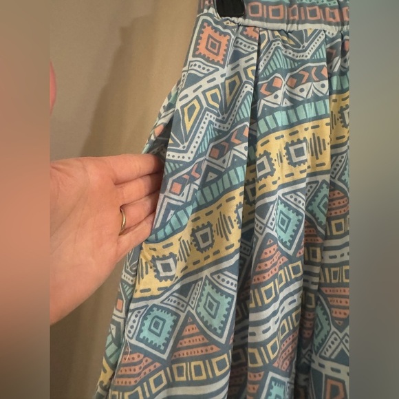 Women’s NWT LuLaRoe Mid Skirt - Picture 2 of 7